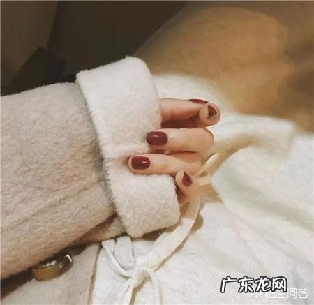 冬天涂什么颜色的指甲油比较时髦？