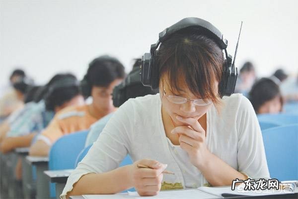 初二学生英语听力听哪些内容合适,请指教?