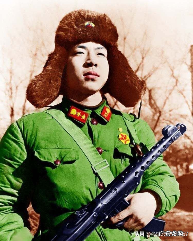 3月5日是学雷锋纪念日,中学生应该如何学习发扬雷锋精神?