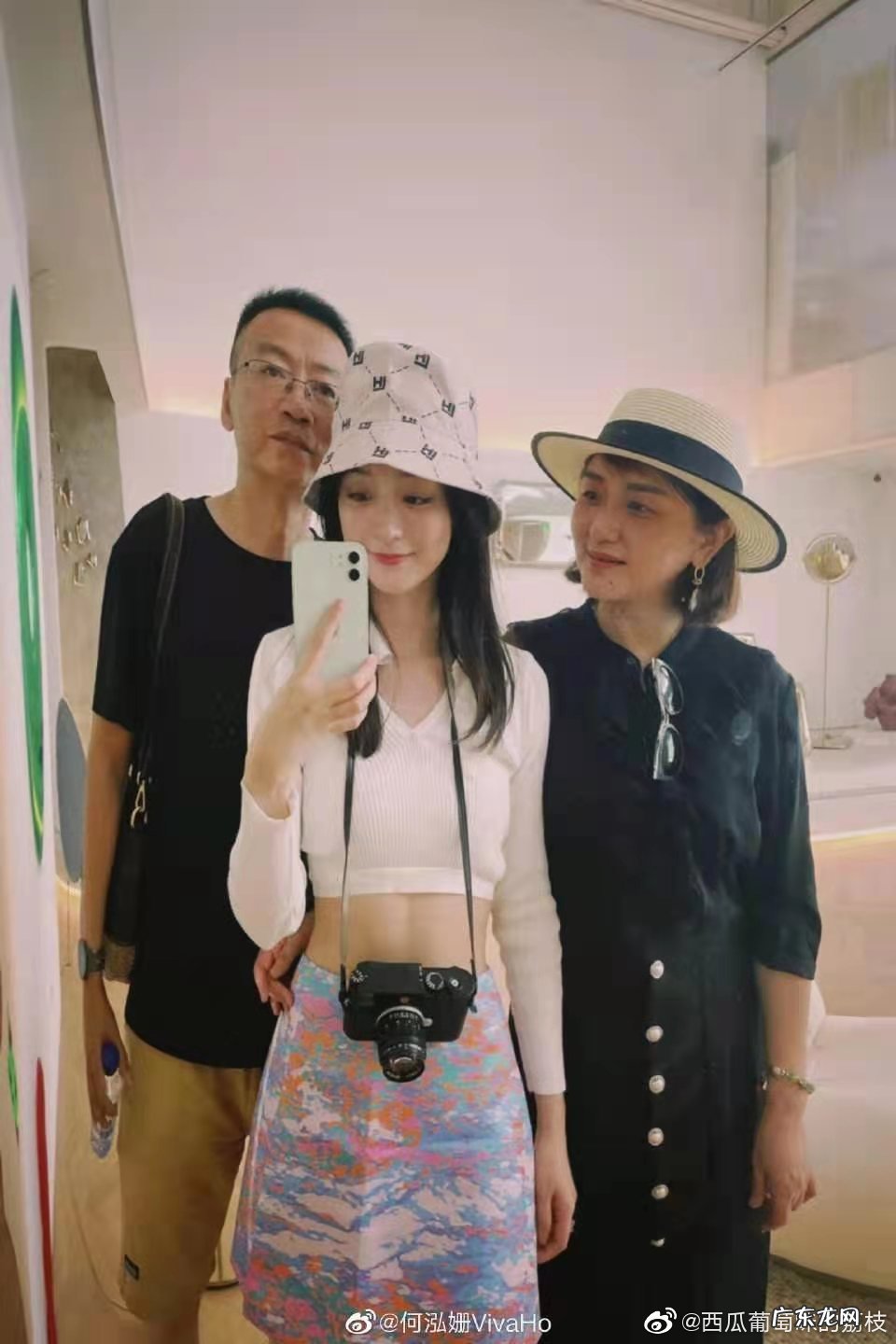 何鸿毅与何鸿燊 何泓姗家里好有钱