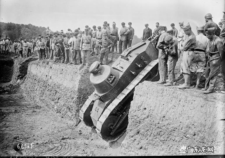 为什么有人说一战时的坦克到二战时就被淘汰了?