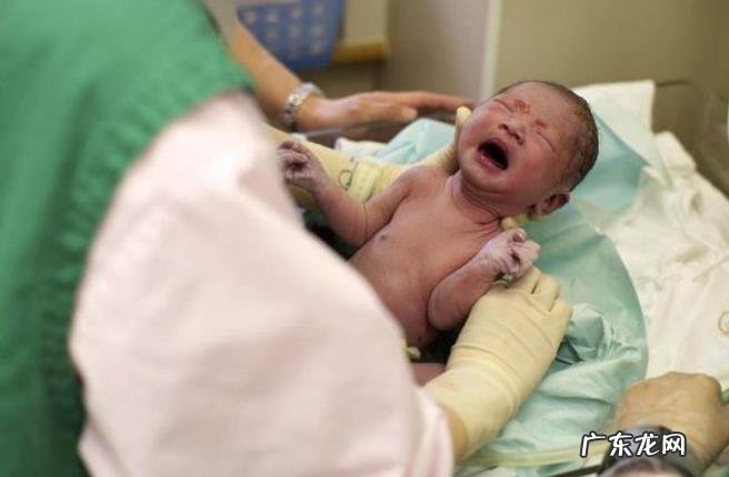 为什么新生儿一出生就要哭?