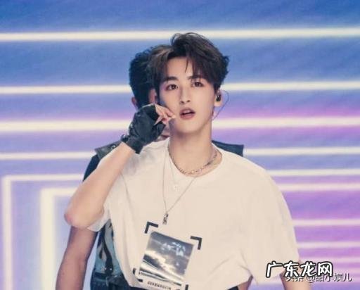 简介,身高,年龄 焉栩嘉百度百科 焉栩嘉个人资料