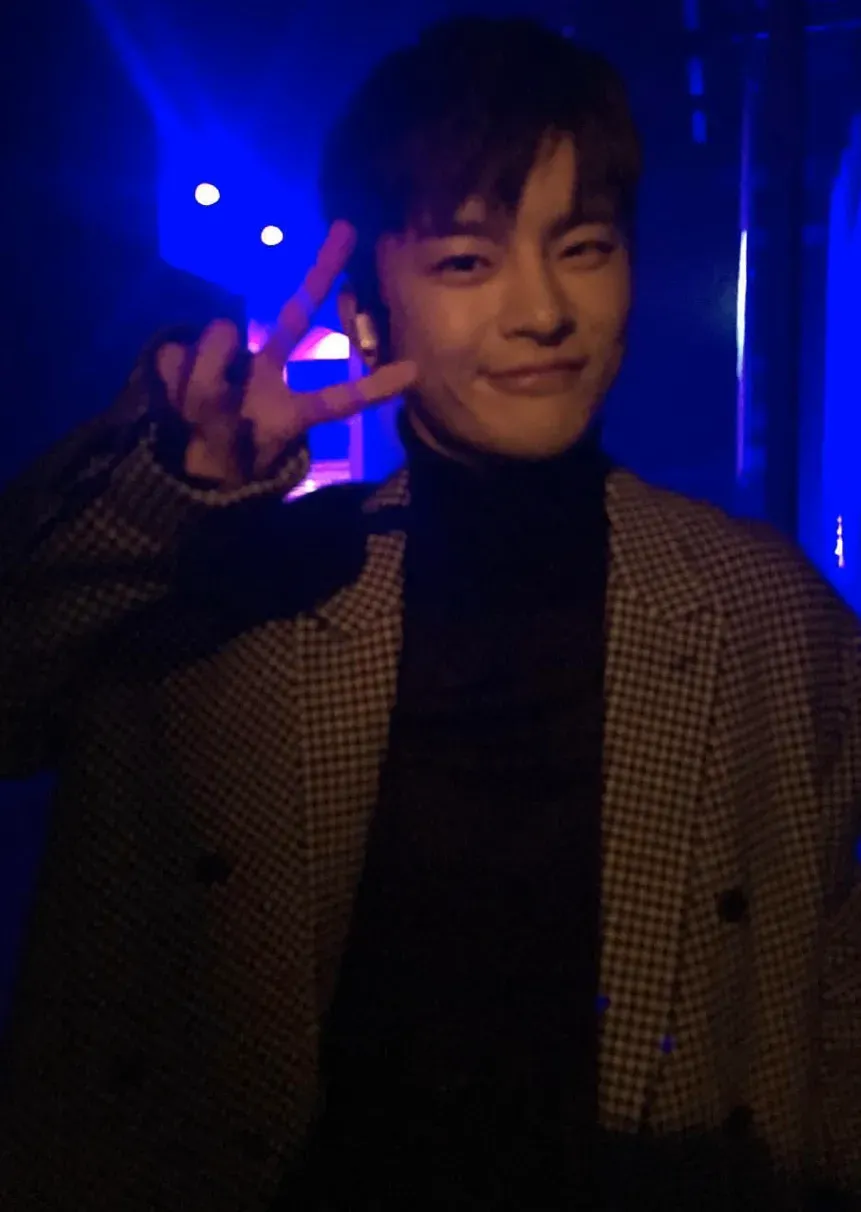 韩国帅哥排行榜前十名老演员,2020韩国最帅男演员TOP20