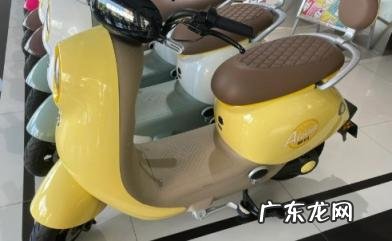 石墨烯电池怎么充电最好 石墨烯电池与铅酸电池哪个好