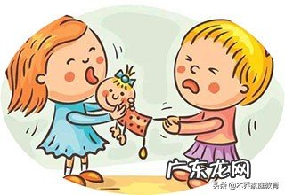 「弟弟妹妹小,让给弟弟妹妹吧」说这话的妈妈是怎么想的?真的能让孩子学会谦让吗?