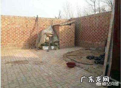 为什么有些农村房屋面积很大却还把厕所建在家门口?冬天不冷吗?