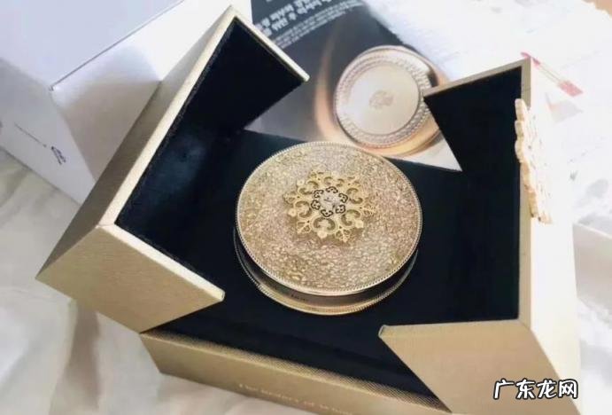 赫拉气垫粉底液色号21号,粉底液和气垫有什么区别?