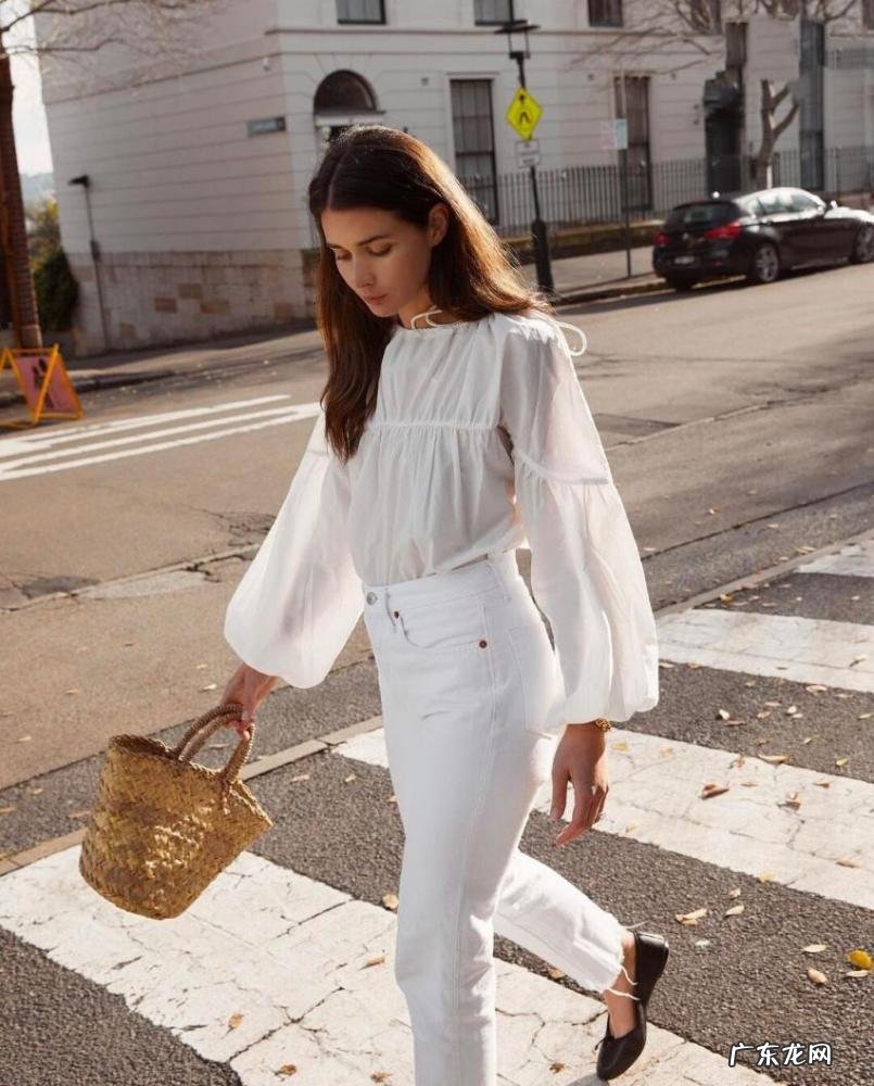 米白色配什么颜色是最佳的男 米白色的最佳搭配男