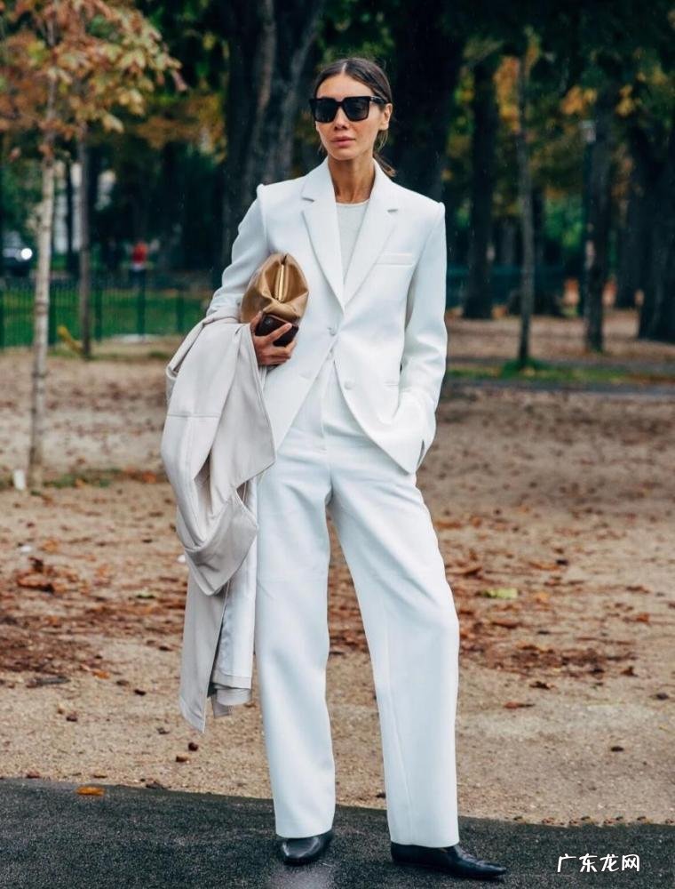 米白色配什么颜色是最佳的男 米白色的最佳搭配男