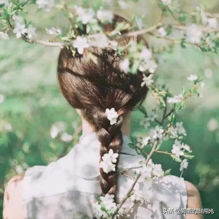 一个城府很深的男人的价值观，爱情观，世界观是怎样的？