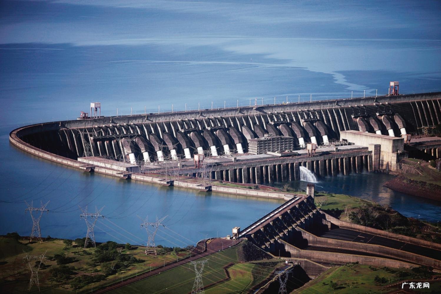 三峡大坝在哪个省的哪个市 都江堰在三峡的什么位置