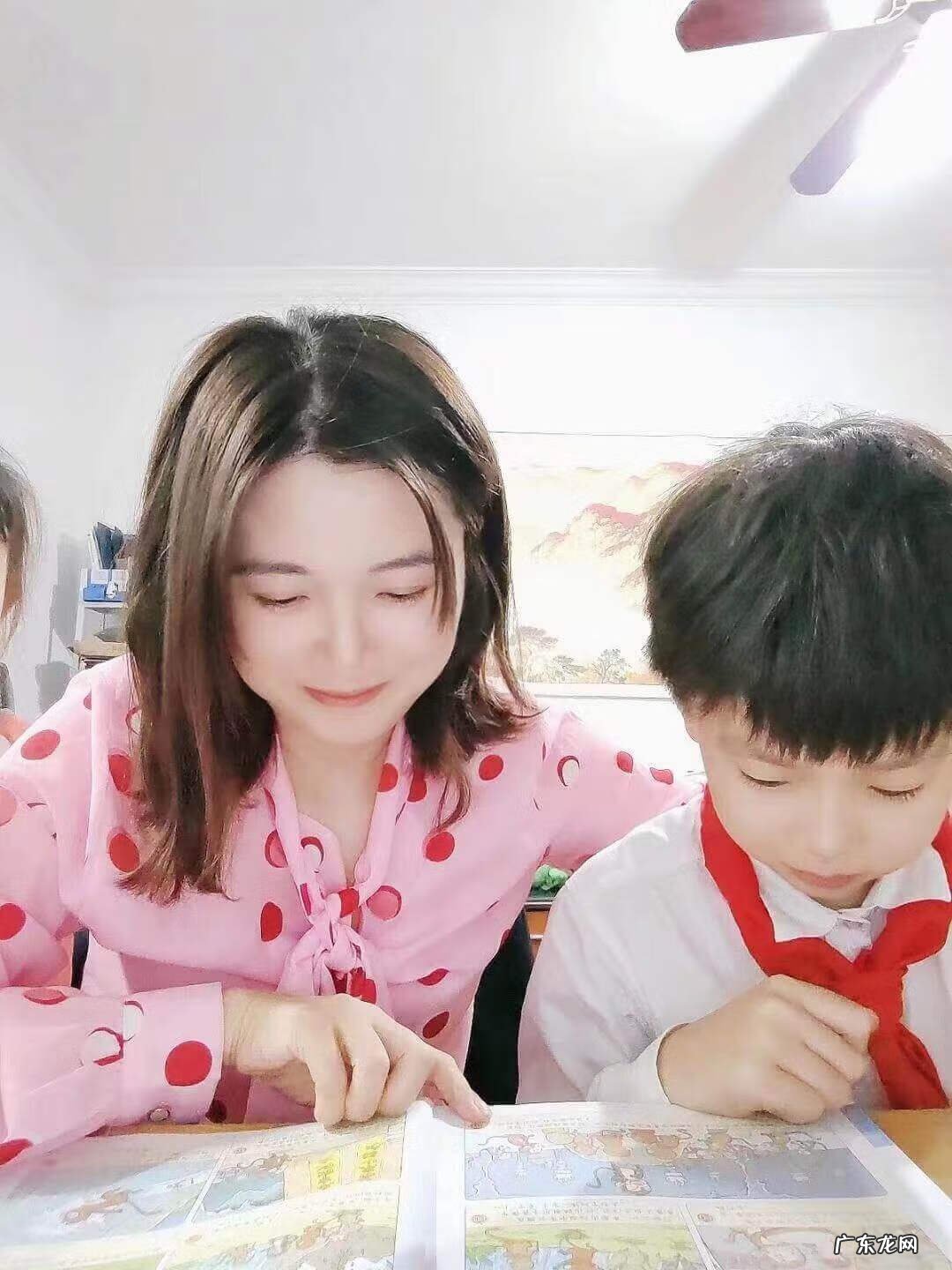 儿子和父亲 父亲可以睡儿子的房间吗