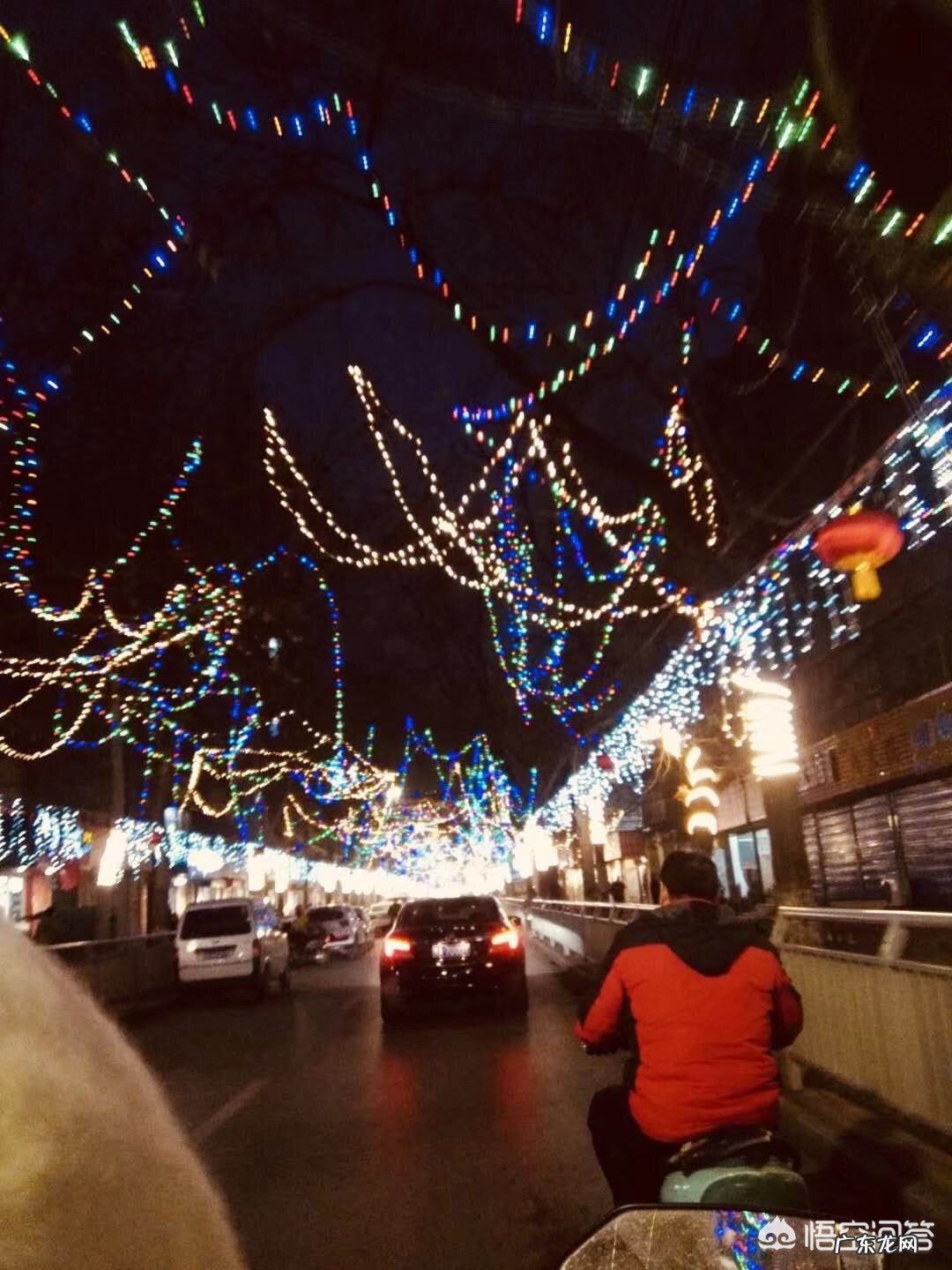 元宵节里吃汤圆，你们那里都有什么习俗？