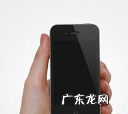 手机掉水里了 过会屏幕不亮了但是按着有反应 手机掉水里开不了机了怎么办