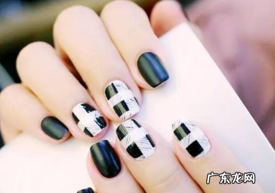 美甲被做丑了怎么办？肯定你对指甲做了什么！