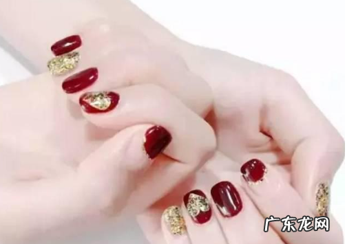 美甲被做丑了怎么办？肯定你对指甲做了什么！