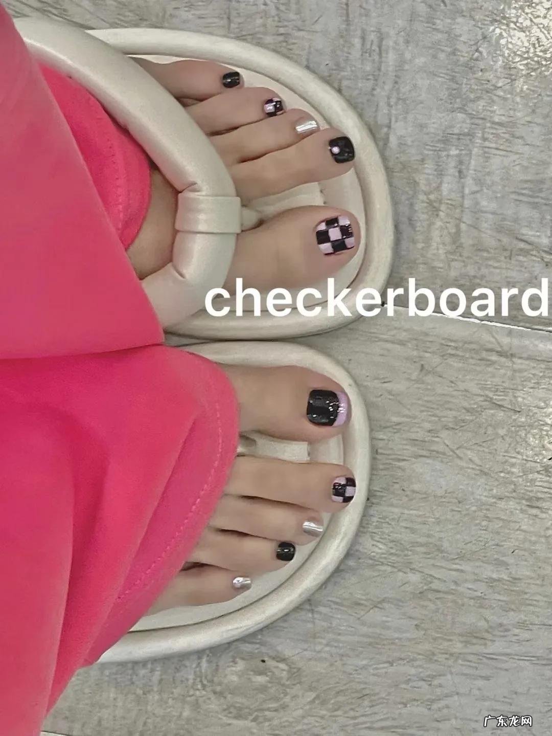 分享29款随性、甜美…各种风格简约脚趾美甲,2022也不用忘记美脚甲哦