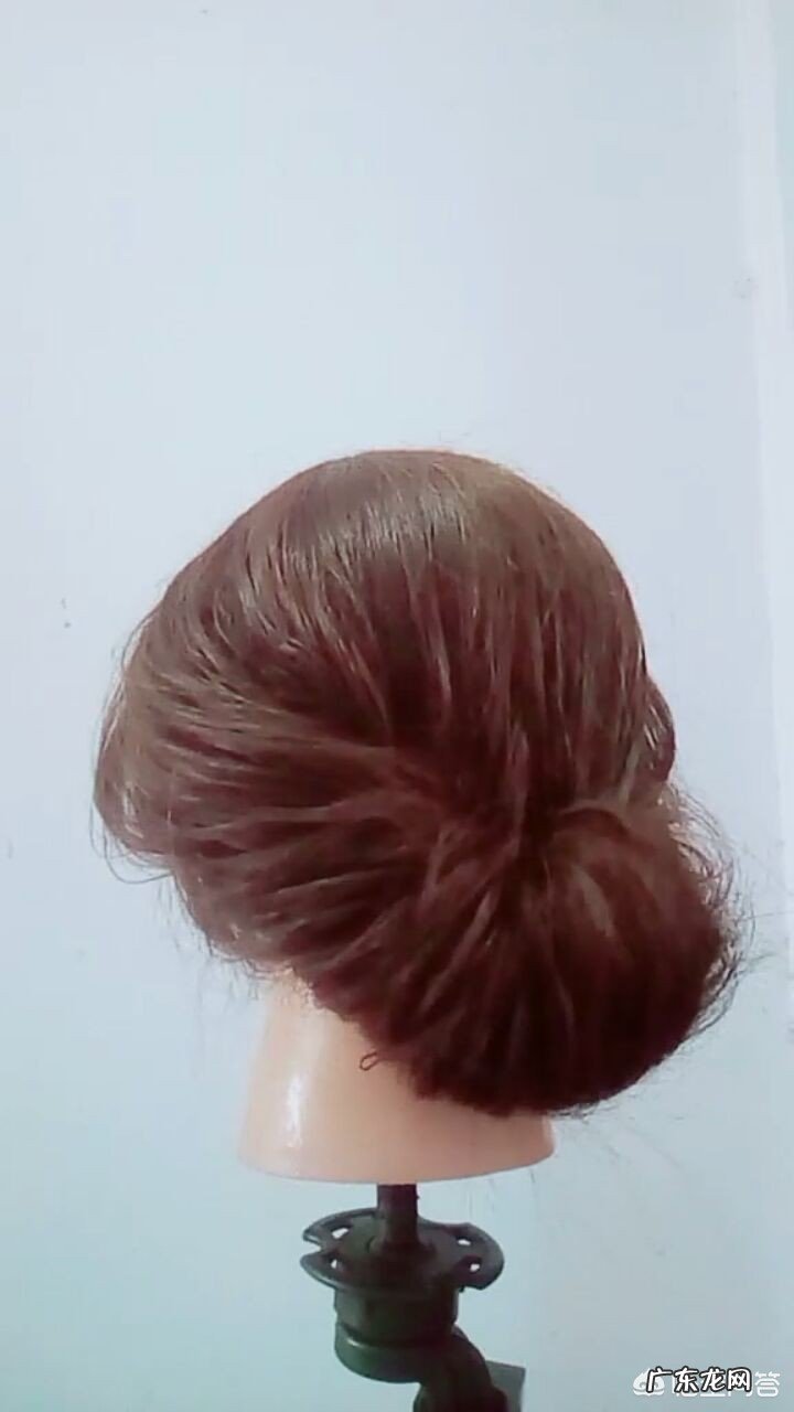 上了年龄的女性,该怎么保养才能更好的改善皮肤呢?