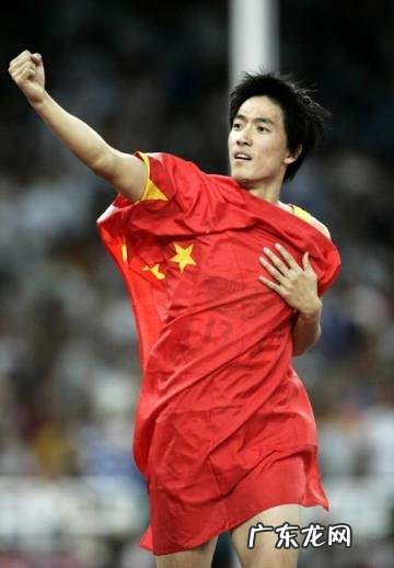 飞人刘翔的简介 刘翔个人照片