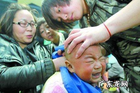 剃光头能改变人的风水 帮别人剃头的风水说法