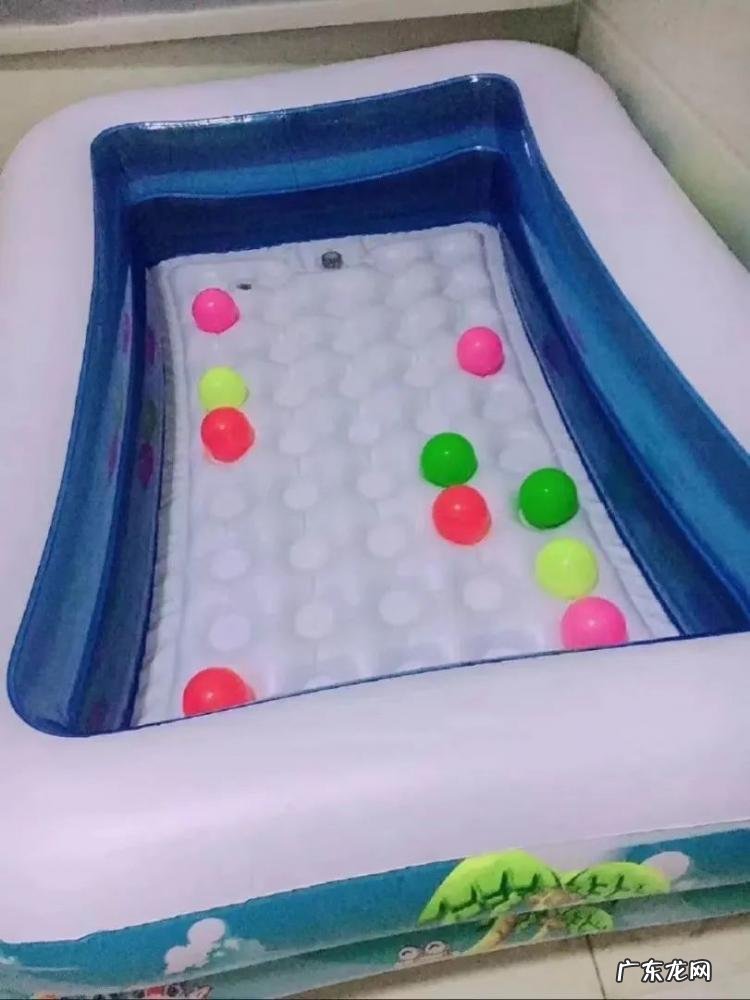 曾经的照片还留在那个房间是什么歌 曾经的照片还留在那个房间感谢你曾经来过歌词