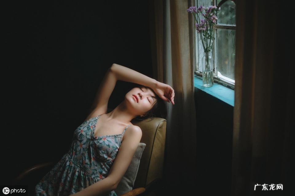 劈腿和出轨有什么区别吗 为什么出轨叫做劈腿