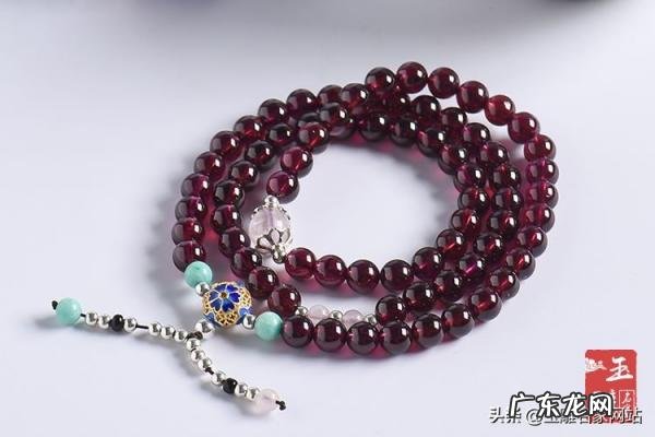 石榴石手链的功效与作用佩戴禁忌 石榴石的功效与禁忌石榴石手链价格