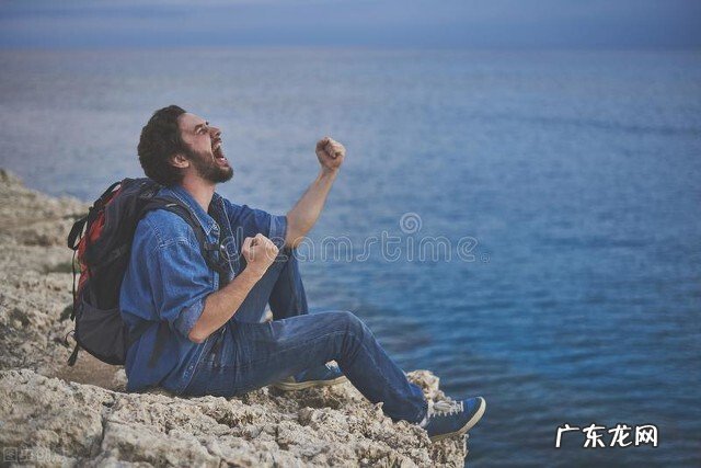 31岁,裸辞,单身,万水千山走遍,仍然一个人在深圳漂着,越来越抑郁越来越孤僻,有什么建议吗?