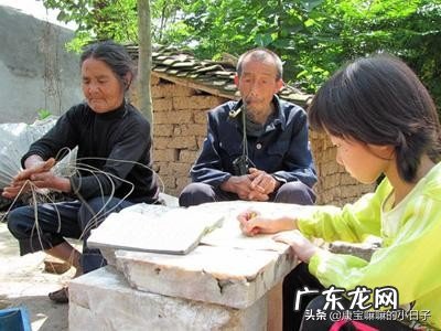 农村留守老空虚,留守儿童缺少娱乐和关爱,怎么帮助他们?