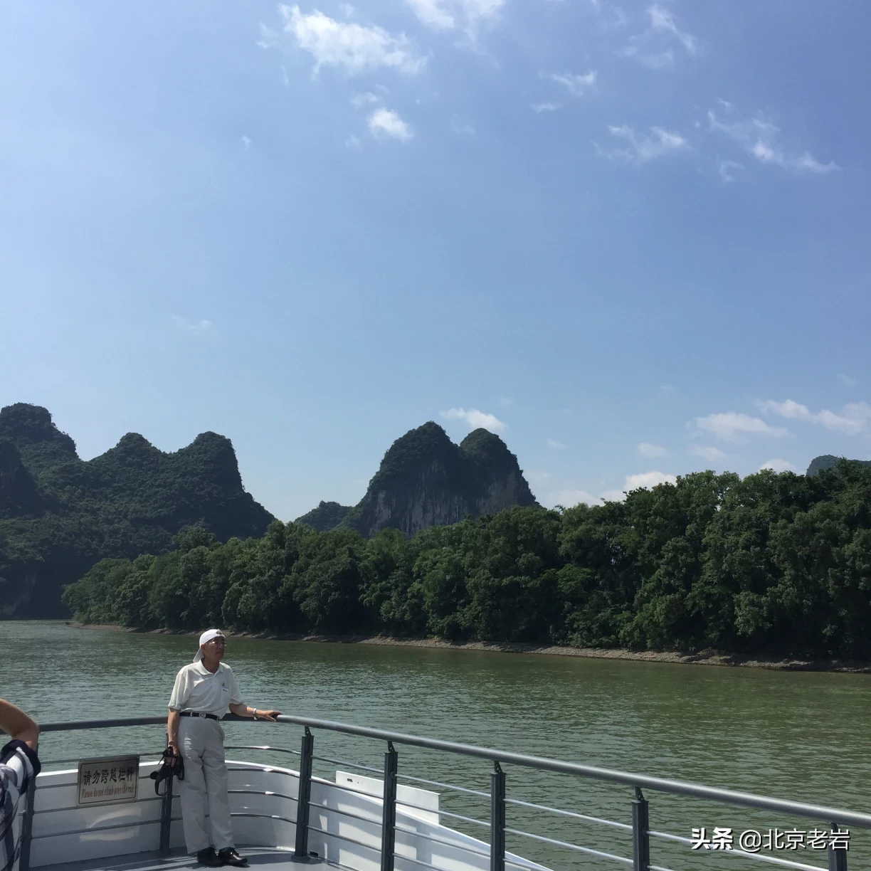 为何有人说-“桂林山水甲天下，而阳朔灯光甲桂林”？