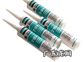 什么方法能把玻璃上的胶擦下来 玻璃上的胶怎样去除掉