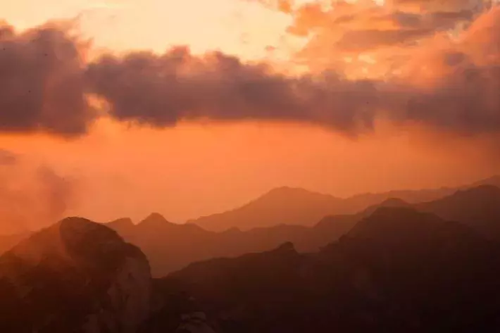 手如柔荑怎么读音是什么意思 肤如柔荑,手如凝脂怎么读