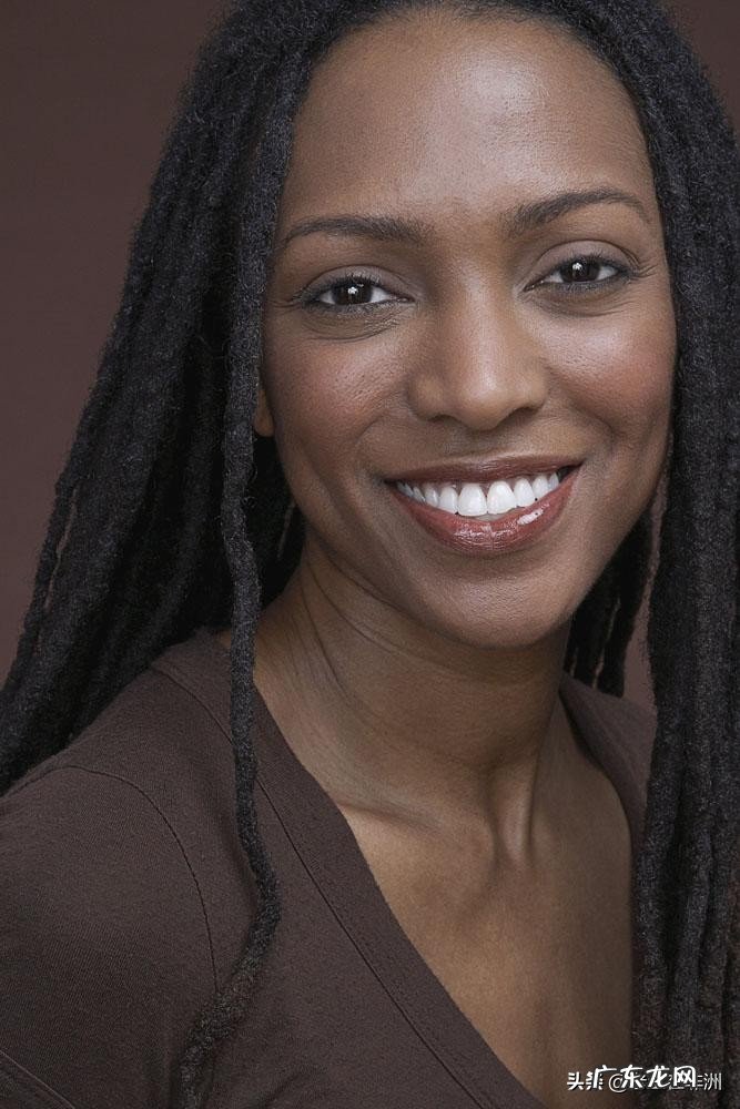 发现非洲有很多年轻的单亲妈妈,这是为什么?