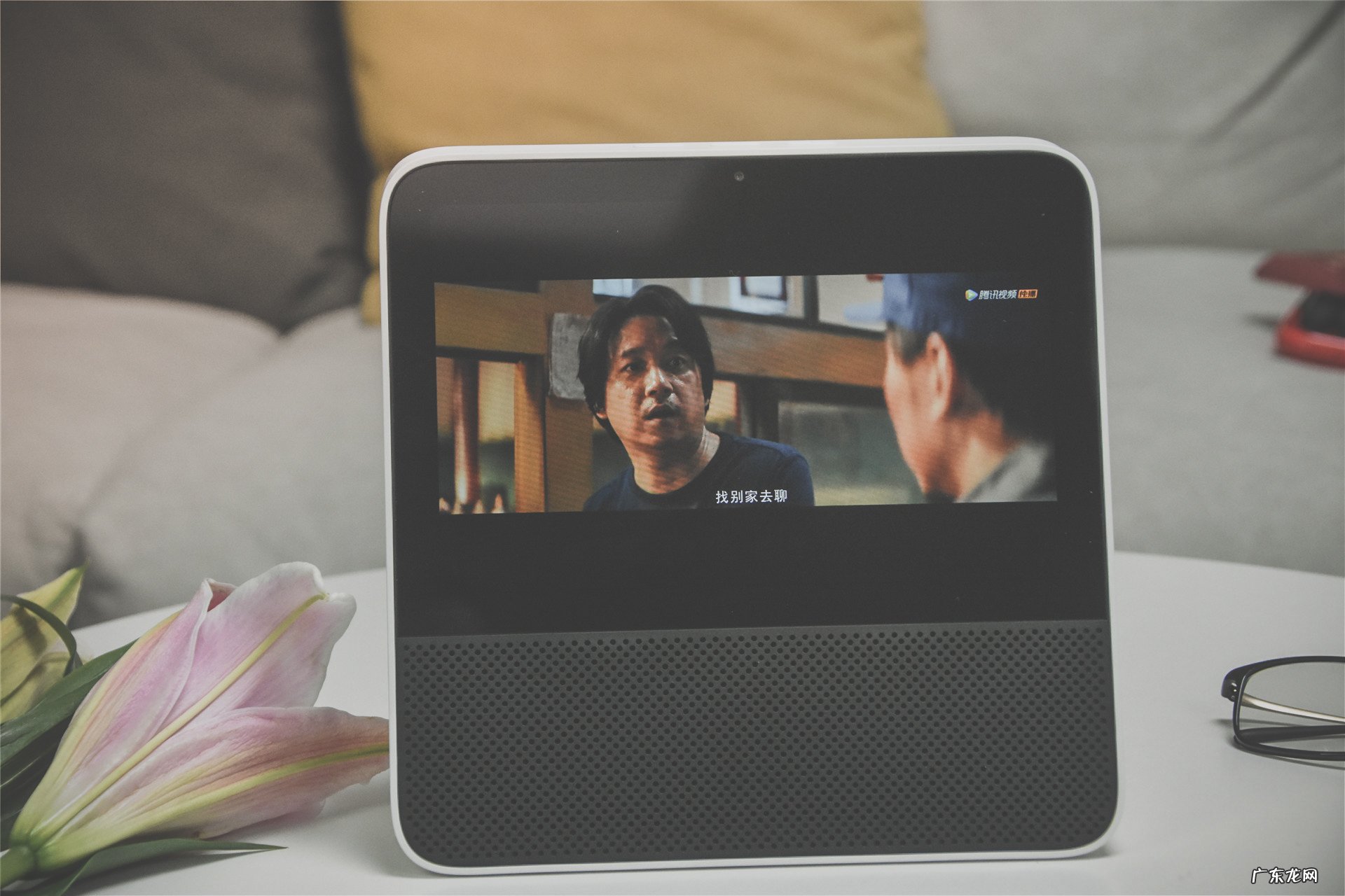 redmi小爱触屏音箱和小度x8哪个好用？