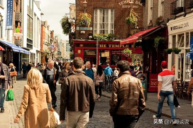 凭借1万人民币在爱尔兰可以生活多久?