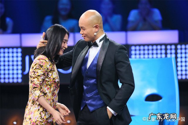 乐嘉回应“强吻谢娜”事件,曾因此事饱受争议,这是为了复出吗?