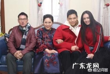 何猷君奚梦瑶深情吻别,向佐郭碧婷甜蜜撒糖,女神们能嫁入豪门吗?