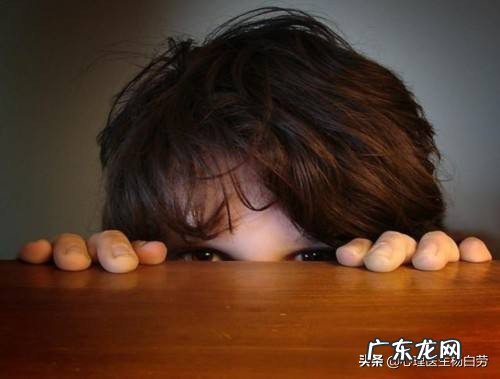 为什么有的人会患上“社交恐惧症”?如何克服?