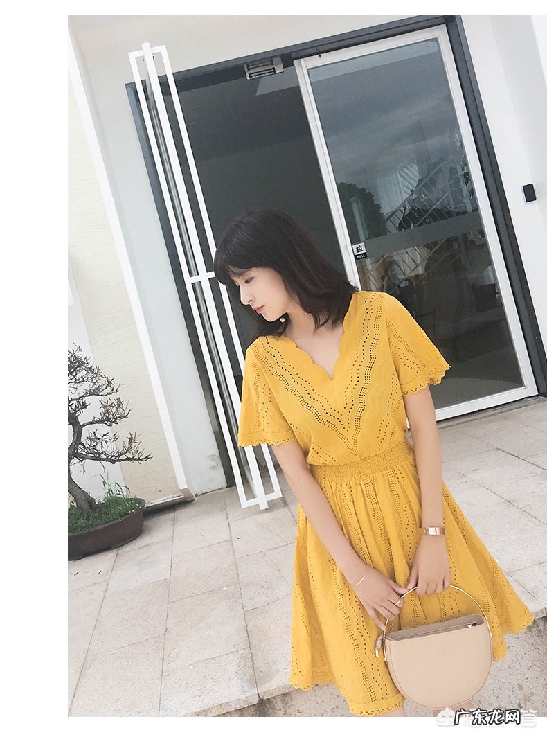 哪些颜色的衣服能提亮肤色？