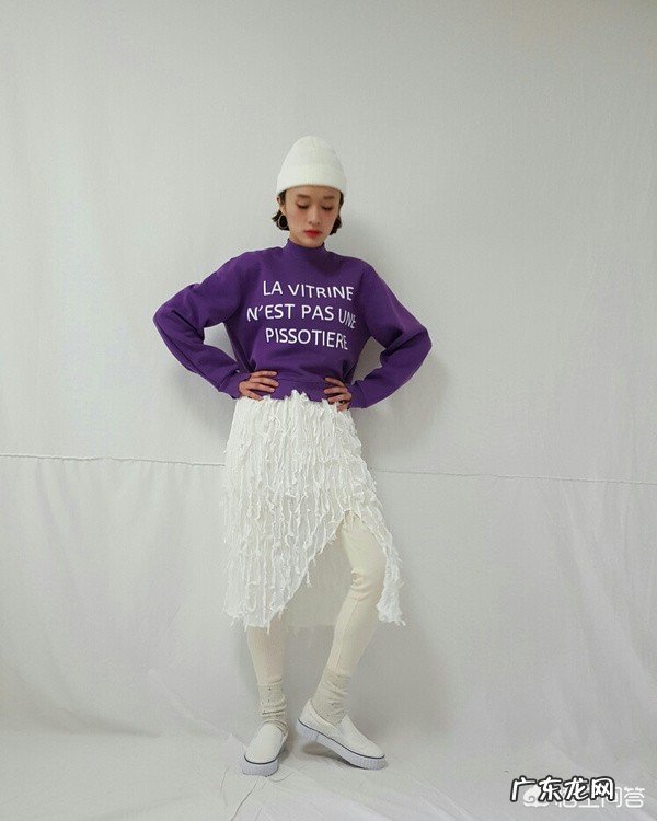 冬季基础单品卫衣怎样搭配衣服可以穿出时尚感?