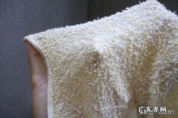 发霉的衣服怎么洗?