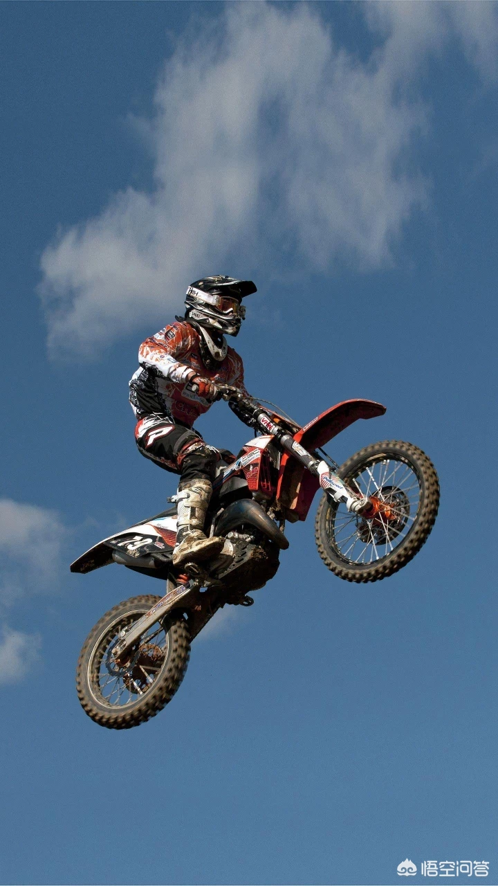 你认为李清照的诗词,哪一首最苍凉或者你自己最喜欢哪一首?