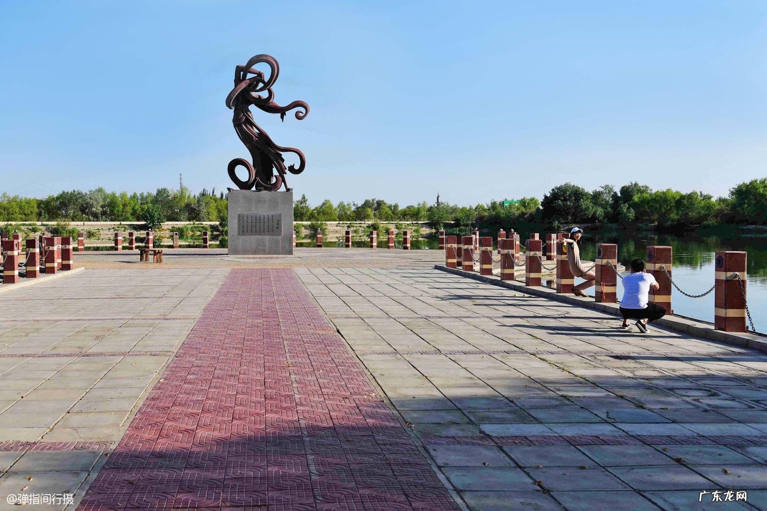 酒泉卫星发射基地在哪里 为什么选择酒泉做我国卫星发射基地