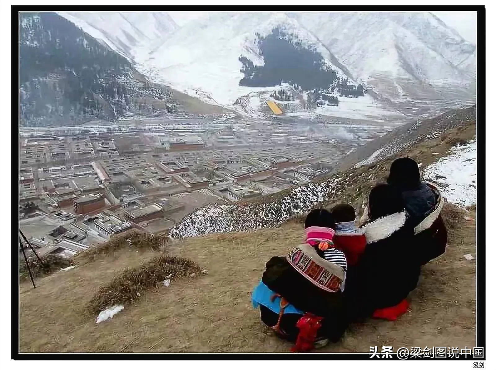 发几张你手机里这两天拍的一组雪天美景照片吧?看看你那里有多美?