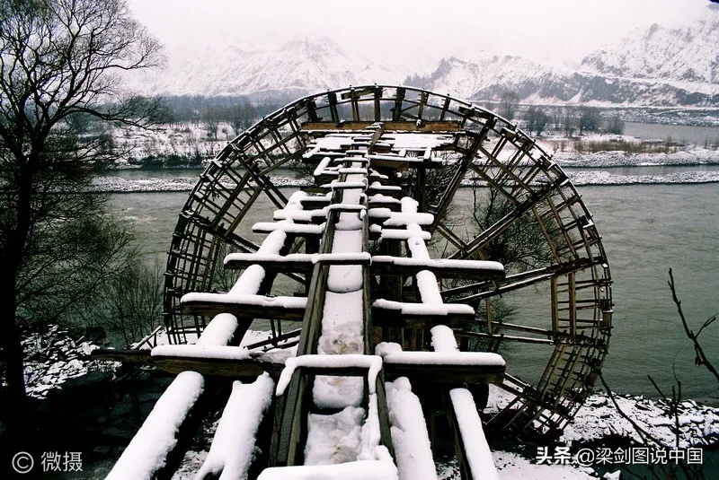 发几张你手机里这两天拍的一组雪天美景照片吧?看看你那里有多美?