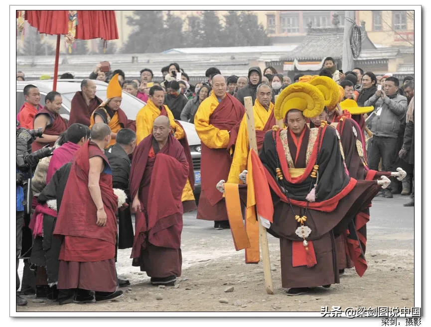发几张你手机里这两天拍的一组雪天美景照片吧?看看你那里有多美?