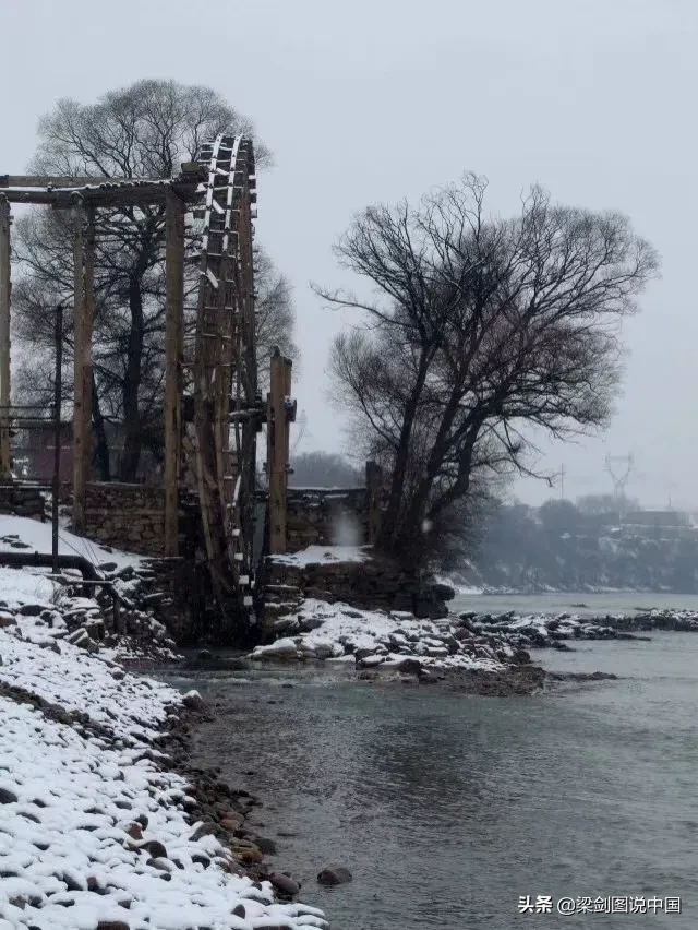 发几张你手机里这两天拍的一组雪天美景照片吧？看看你那里有多美？