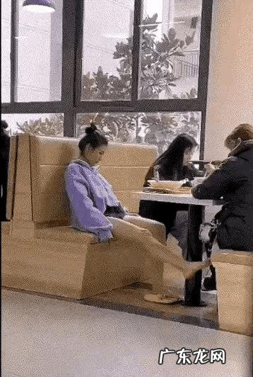 在医院陪护的时候,你看到的最刺激的一幕是什么?