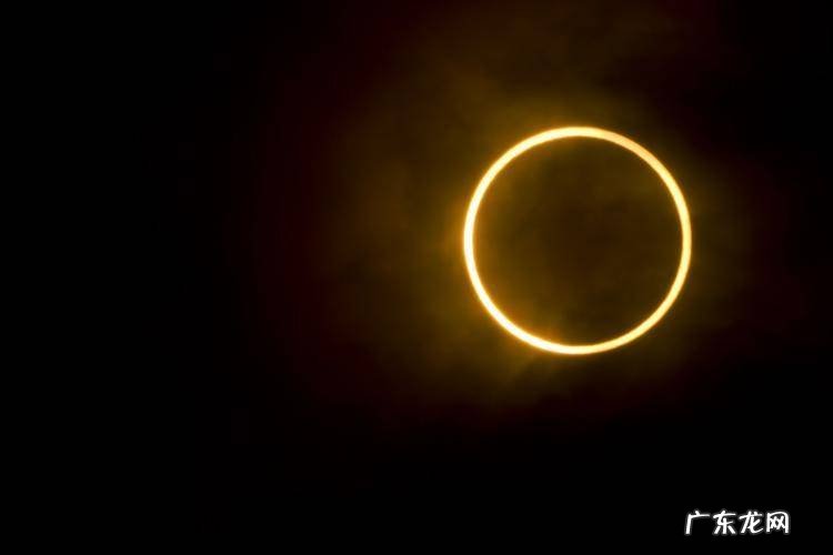 日环食的形成原理 与日环食的光学成因相同的是